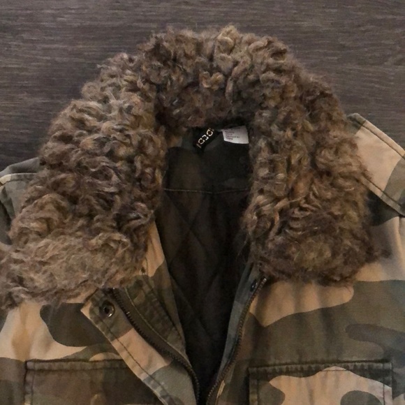 Women’s jacket - Picture 2 of 4